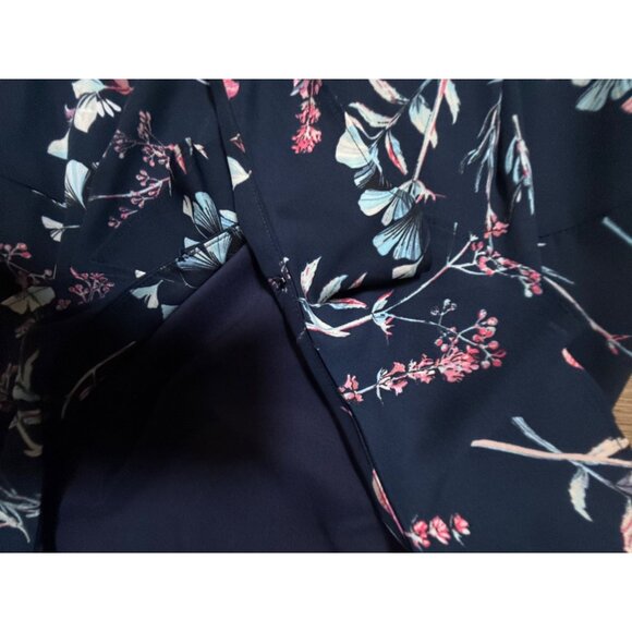 Banana Republic Faux Wrap Maxi Dress – Preppy Navy Floral, Size 4 Wedding Guest, - Picture 4 of 7